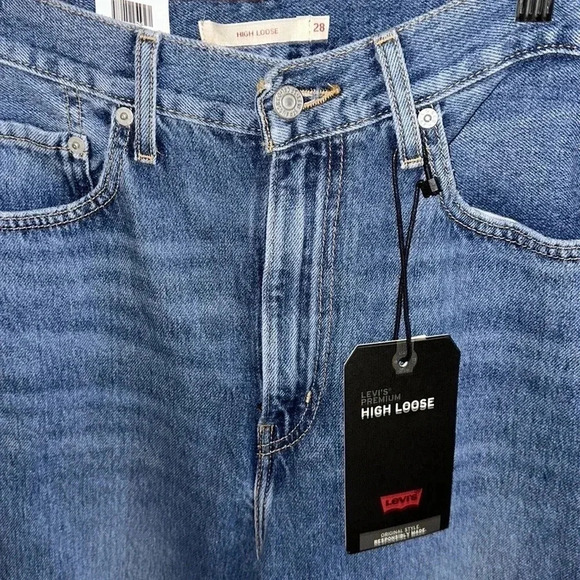 Levi's Ripped High Waist Loose Fit Medium Wash Jeans 28x31 - Picture 9 of 9